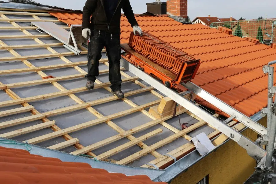 10 Roofing Problems That Can Ruin a Home Inspection
