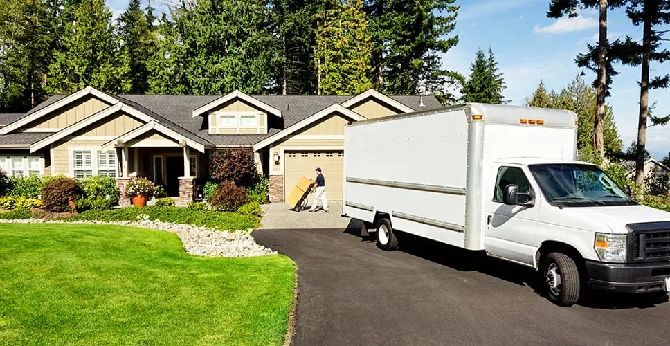 Job Offer from Afar? Let's Break Down Relocation Costs