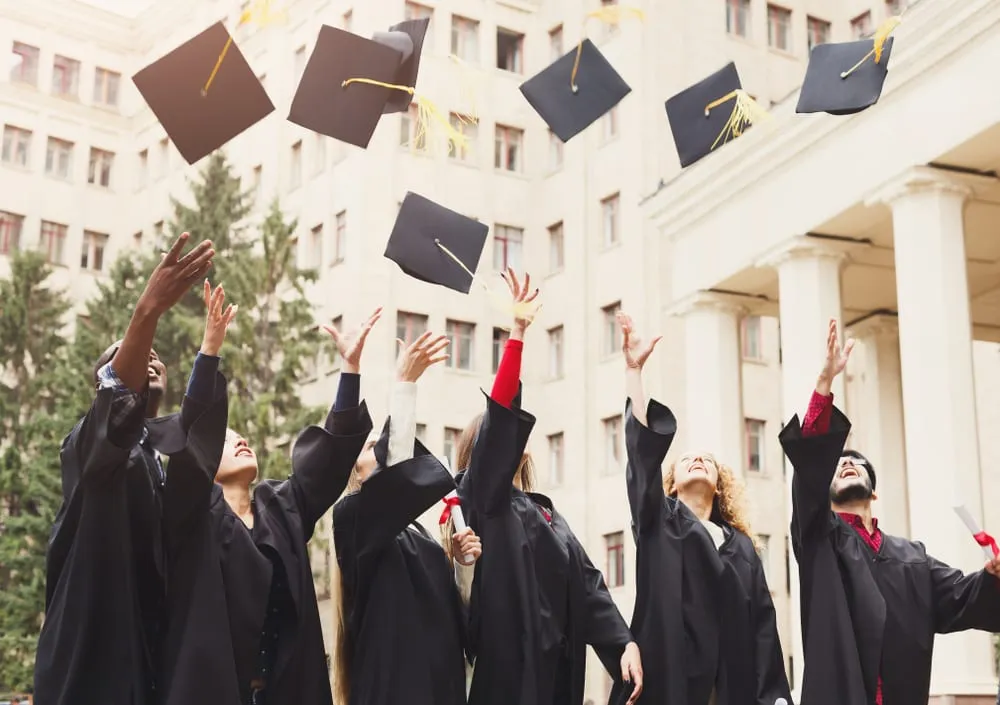 Moving After College: 10 Essential Tips for Recent Graduates